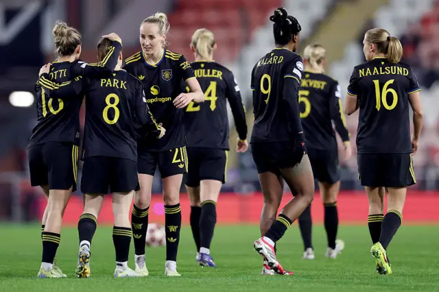 United players congratulate Park on her goal