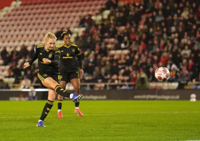 Wangerheim shoots at goal