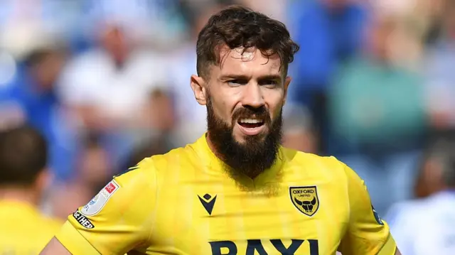 Tom Bradshaw in action for Oxford United