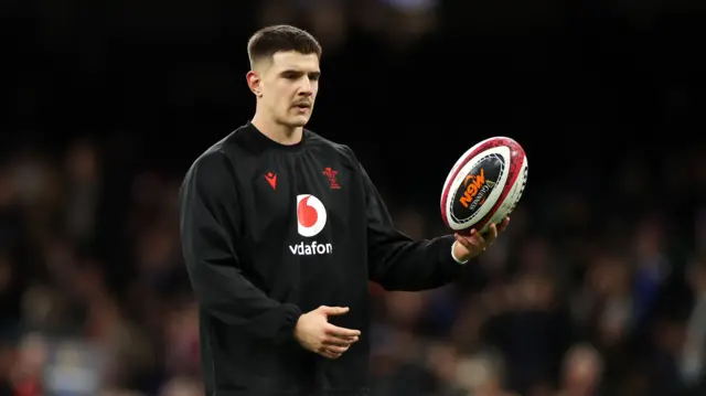 Joe Hawkins juggles a ball