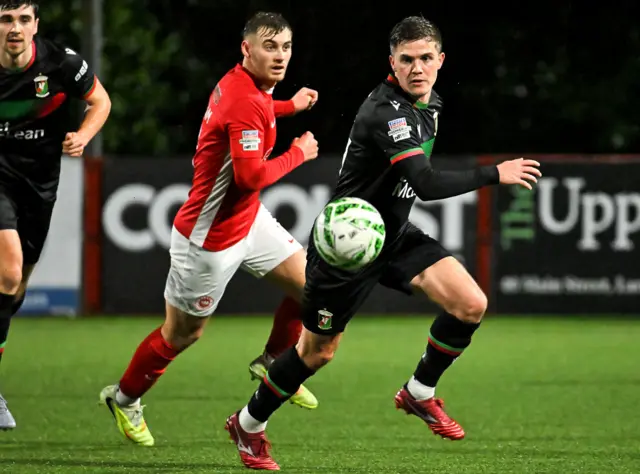 Larne v Glentoran