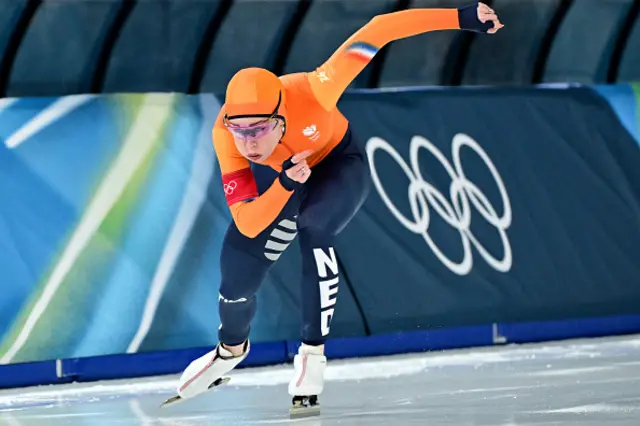 Antoinette Rijpma - de Jong competes in the speed skating
