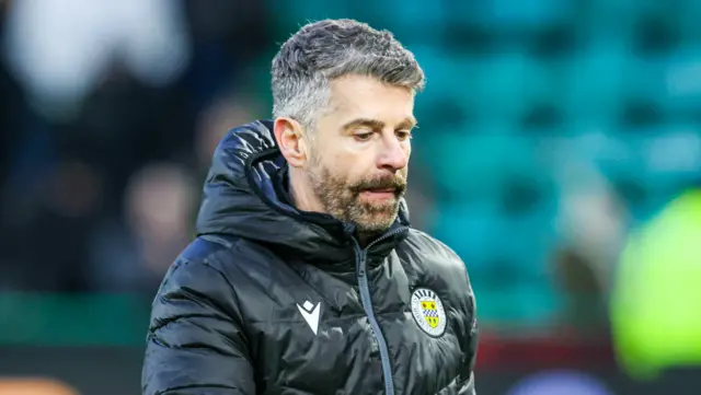 St Mirren manager Stephen Robinson