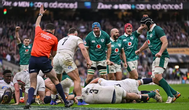 Dan Sheehan scoring a try