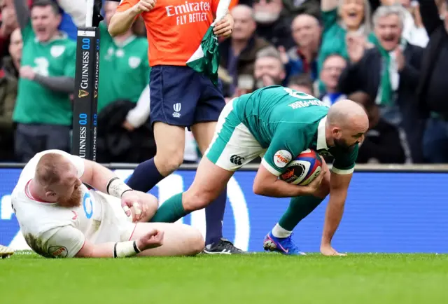 Gibson-park scoring a try