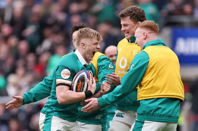 Tommy O'brian scoring a try