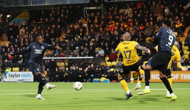 Emmanuel Fernandez scores for Rangers