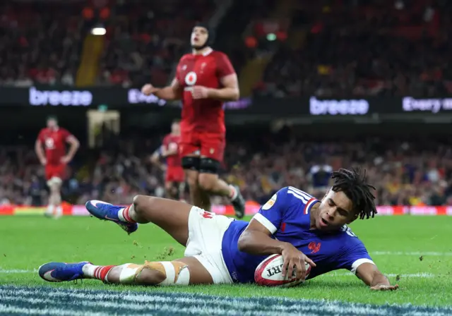 France score a try