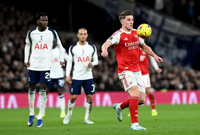iktor Gyoekeres of Arsenal controls the ball during the Premier League match between Tottenham Hotspur and Arsenal at Tottenham Hotspur Stadium on February 22, 2026 in London, England
