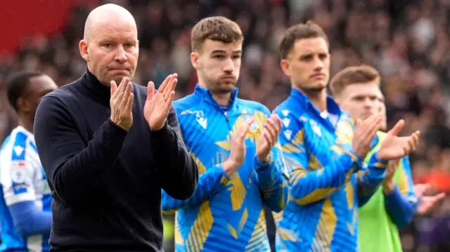 Henrik Pedersen and Sheff Wed players clap