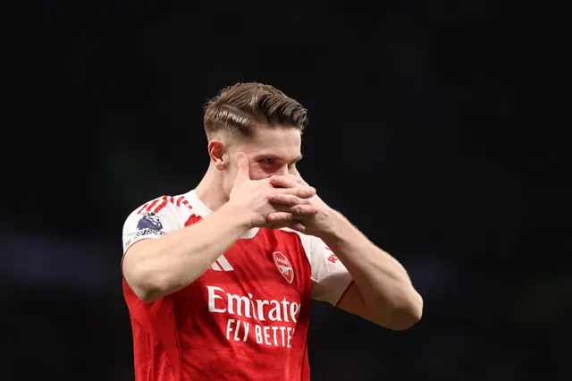 Viktor Gyokeres of Arsenal scores his side's second goal d