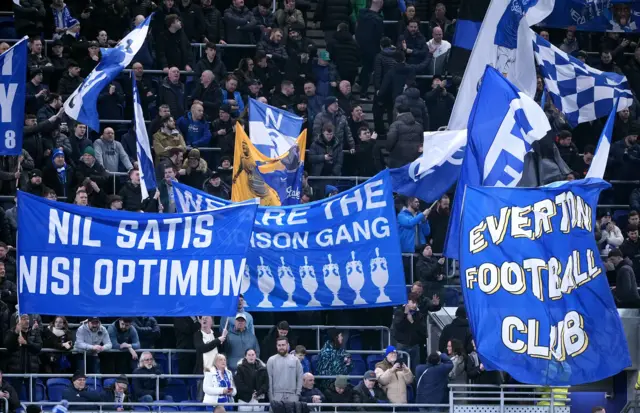 Everton fans wave flags pre-kick-off
