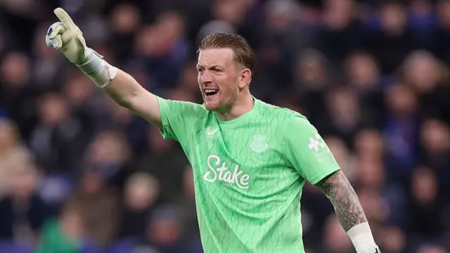 Pickford points to his team-mates