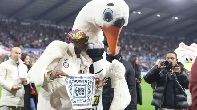 Snoop Dogg with Cyril the Swan