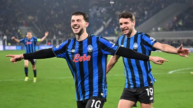Lazar Samardzic celebrates with Berat Djimsiti