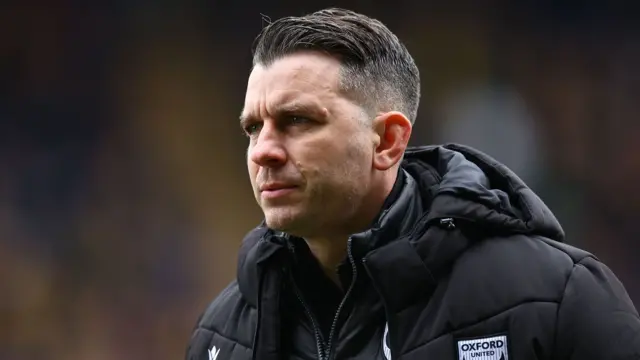 A stern looking Oxford boss Matt Bloomfield