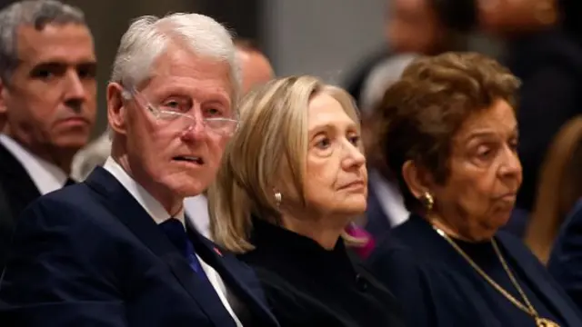 Bill and Hillary Clinton side by side