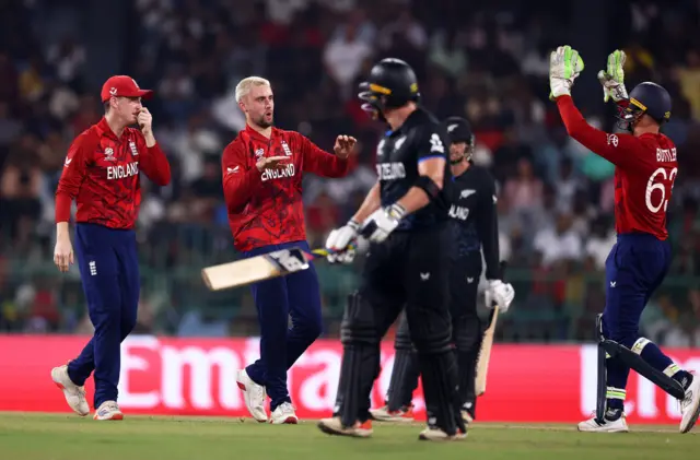 Will Jacks celebrates the wicket of Glenn Phillips