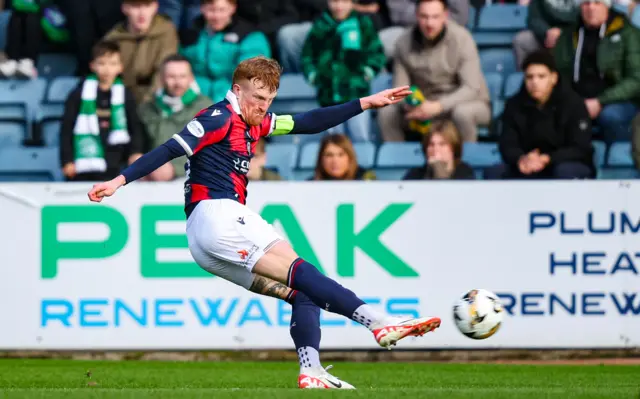 Simon Murray scores for Dundee