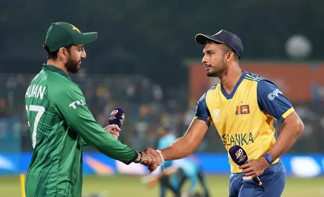 Salman Ali Agha and Dasun Shanaka shake hands