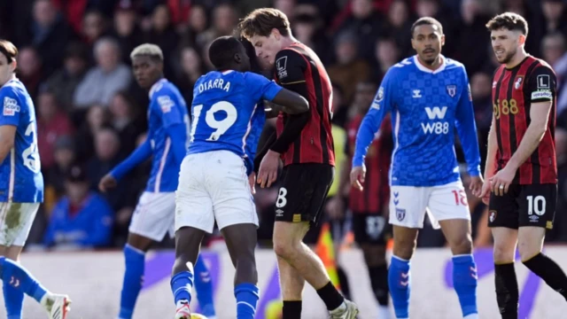 Sunderland's Habib Diarra and Bournemouth's Alex Scott