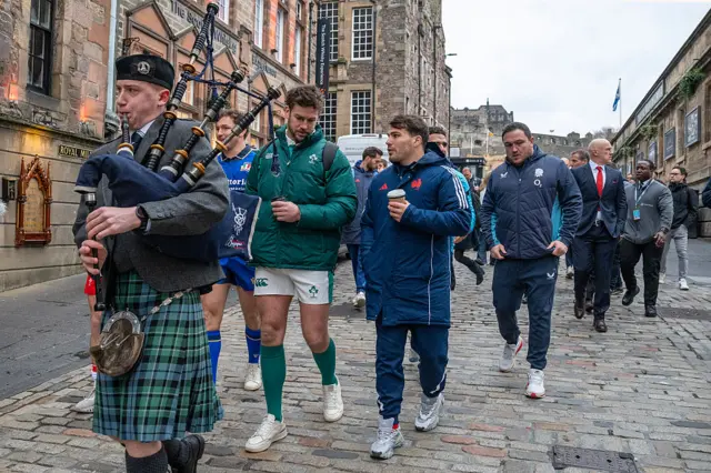 Antoine Dupont and Caelan Doris