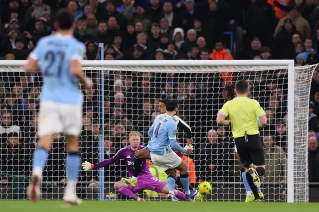 Tijjani Reijnders of Manchester City scores his team's third goal