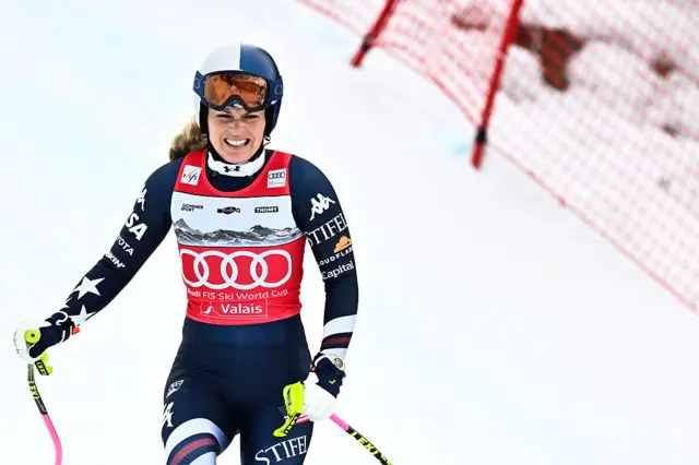 US' Lindsey Vonn reacts after crashing a