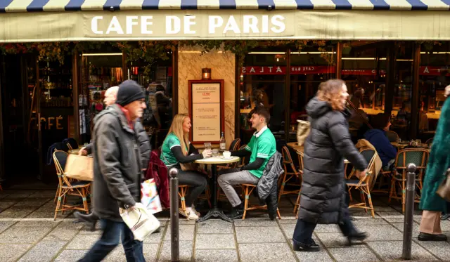 Irish fans at a French cafe