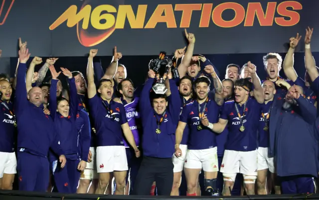 France lift the Six Nations