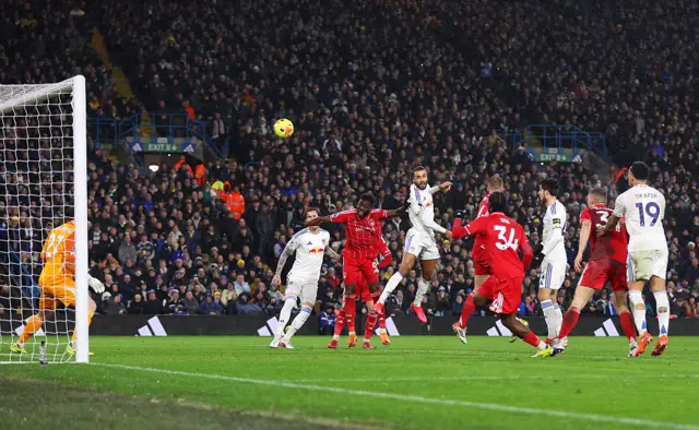 Calvert-Lewin crashes a header off the crossbar