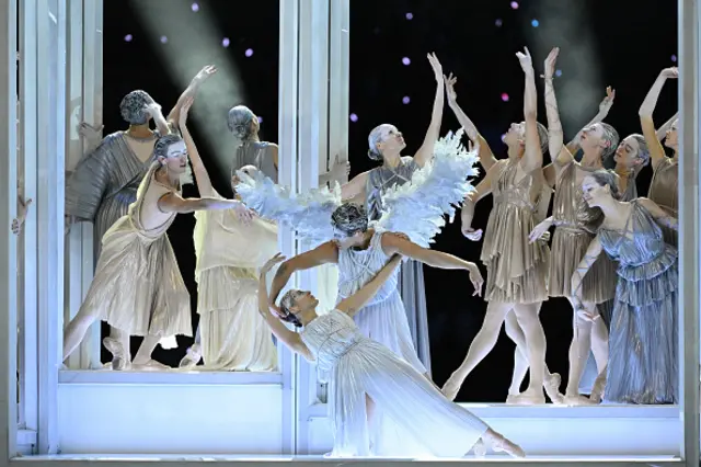 Italian ballet dancers Antonella Albano and Claudio Coviello perform