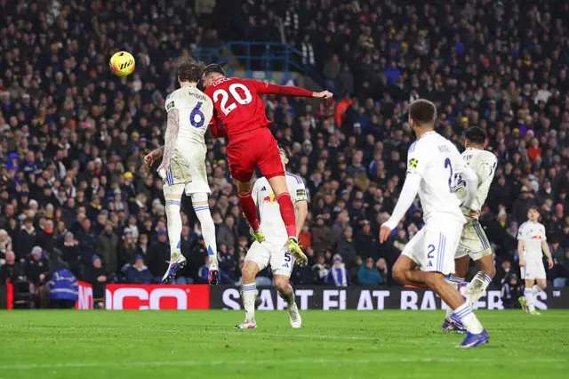 Lucca outjumps Rodon to pull a goal back for Forest with a header