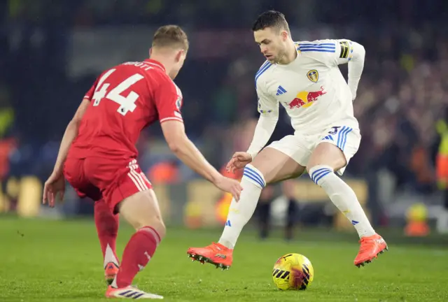 Gudmundsson runs at Abbott