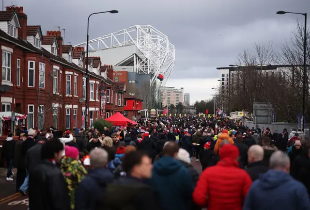 United fans make their way to Old Trafford