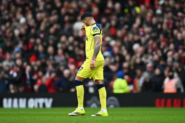 Romero walks off in disgrace after being sent off