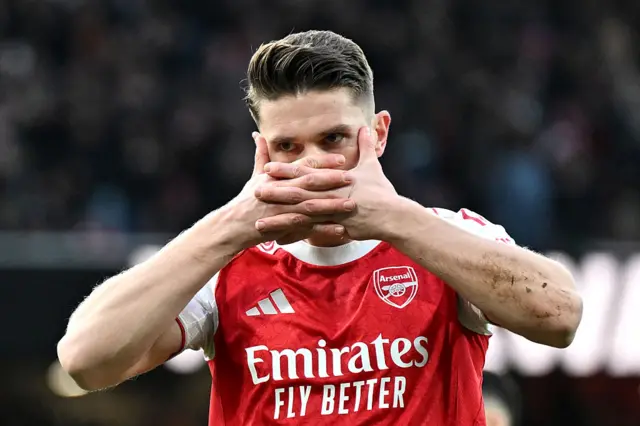 Viktor Gyokeres celebrates
