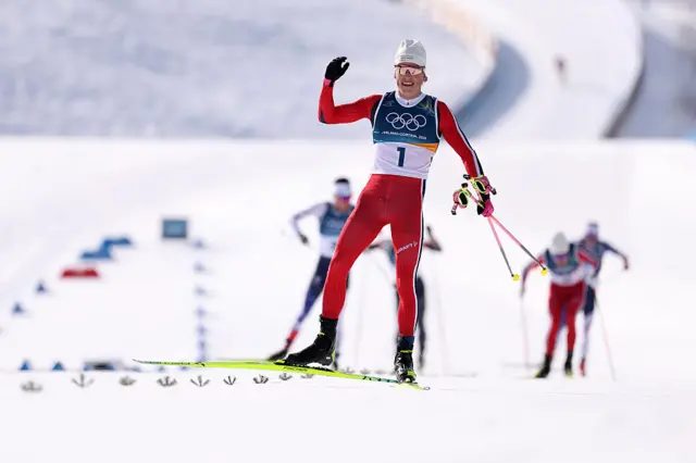 Johannes Hosflot Klaebo crossing the finish line