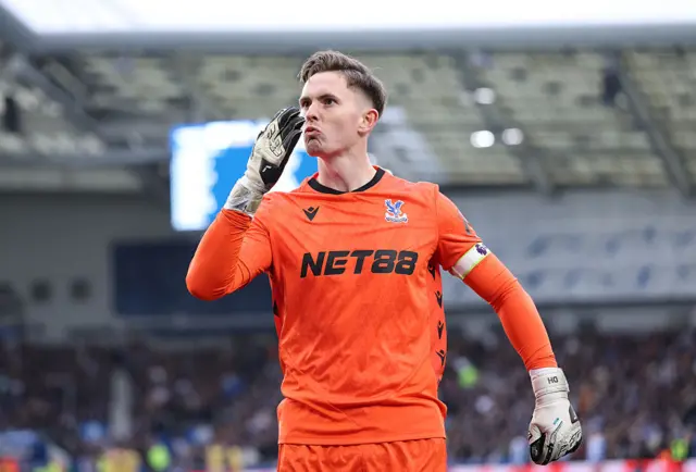 Dean Henderson blowing a kiss