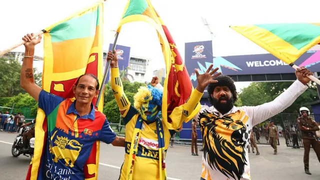 Sri Lanka fans on their way to the game