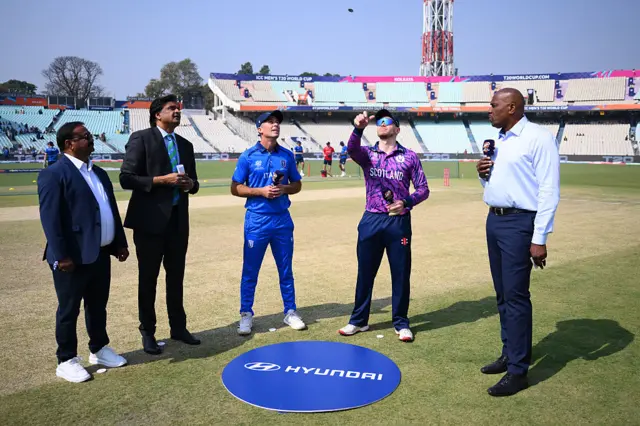 Italy v Scotland toss