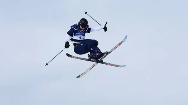 Kirsty Muir in flight