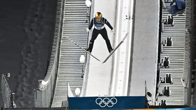 Philipp Raimund jumping