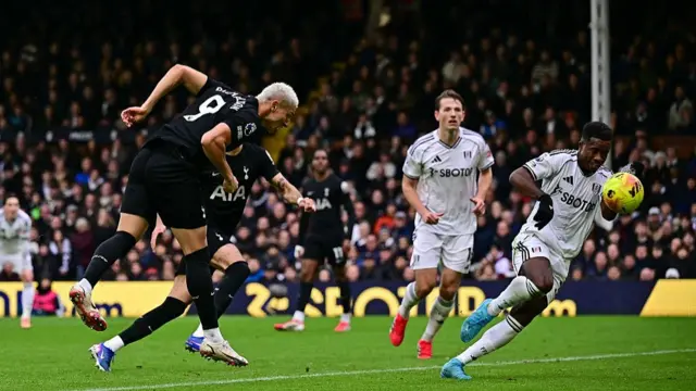 Richarlison scores for Tottenham