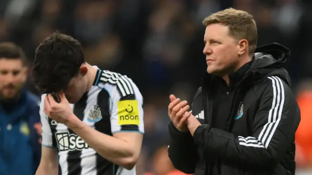 Eddie Howe and Tino Livramento after the full-time whistle