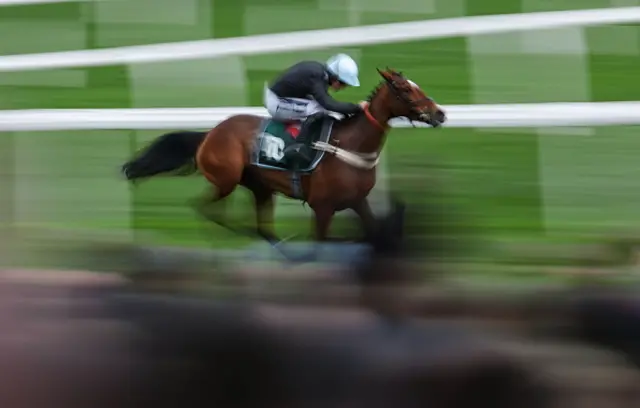 Holloway Queen, with James Bowen up, on their way