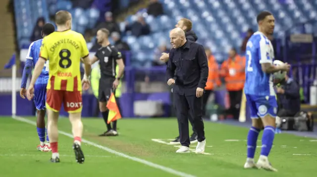 Henrik Pedersen on the touchline