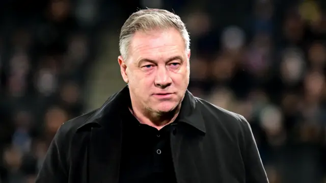 Crawley boss Scott Lindsey