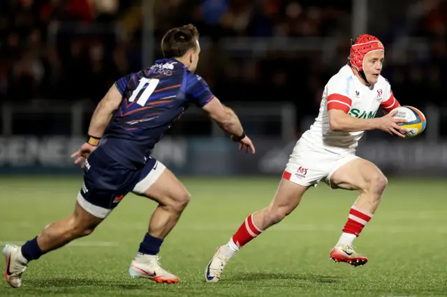 Michael Lowry runs with the ball
