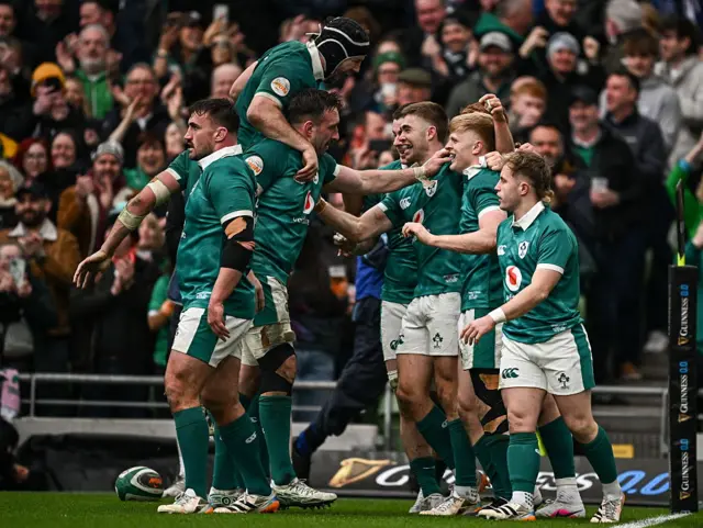 Ireland players celebrate